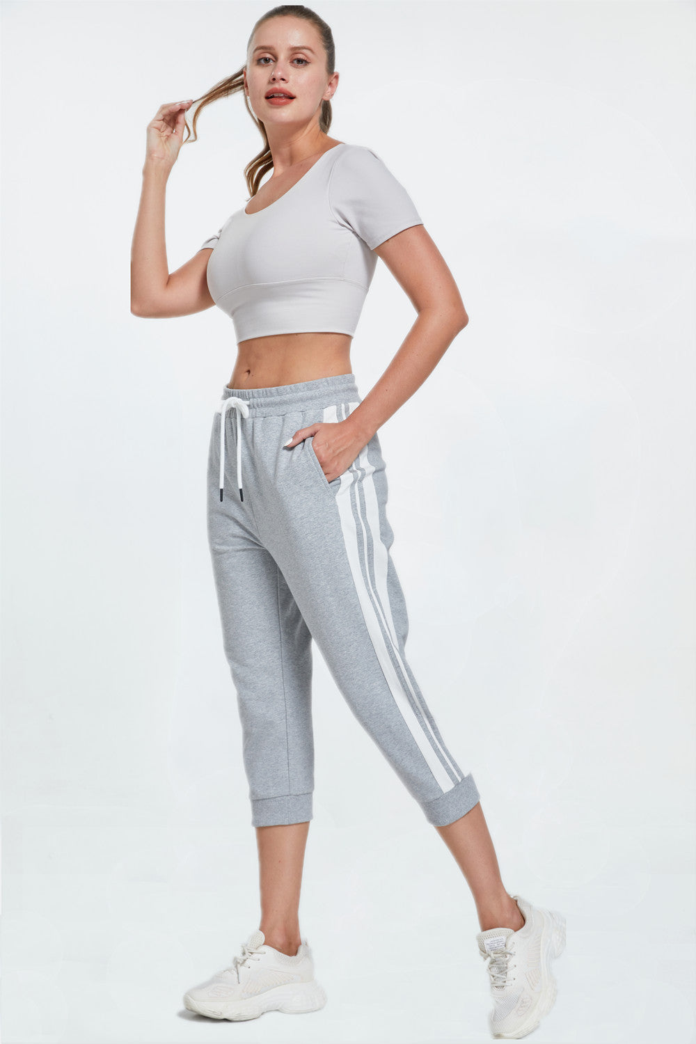 Comfortable and Stylish Capri Pants for Women - Perfect for Any Occasion