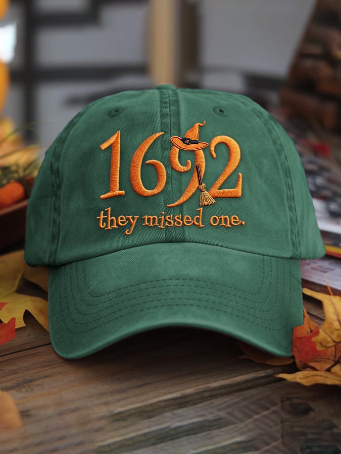 Western 1692 Print Hat