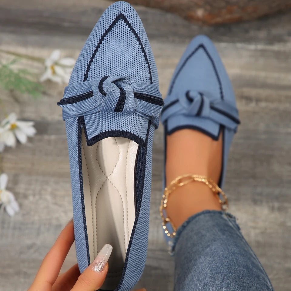 Charming Knot Pointed Flats