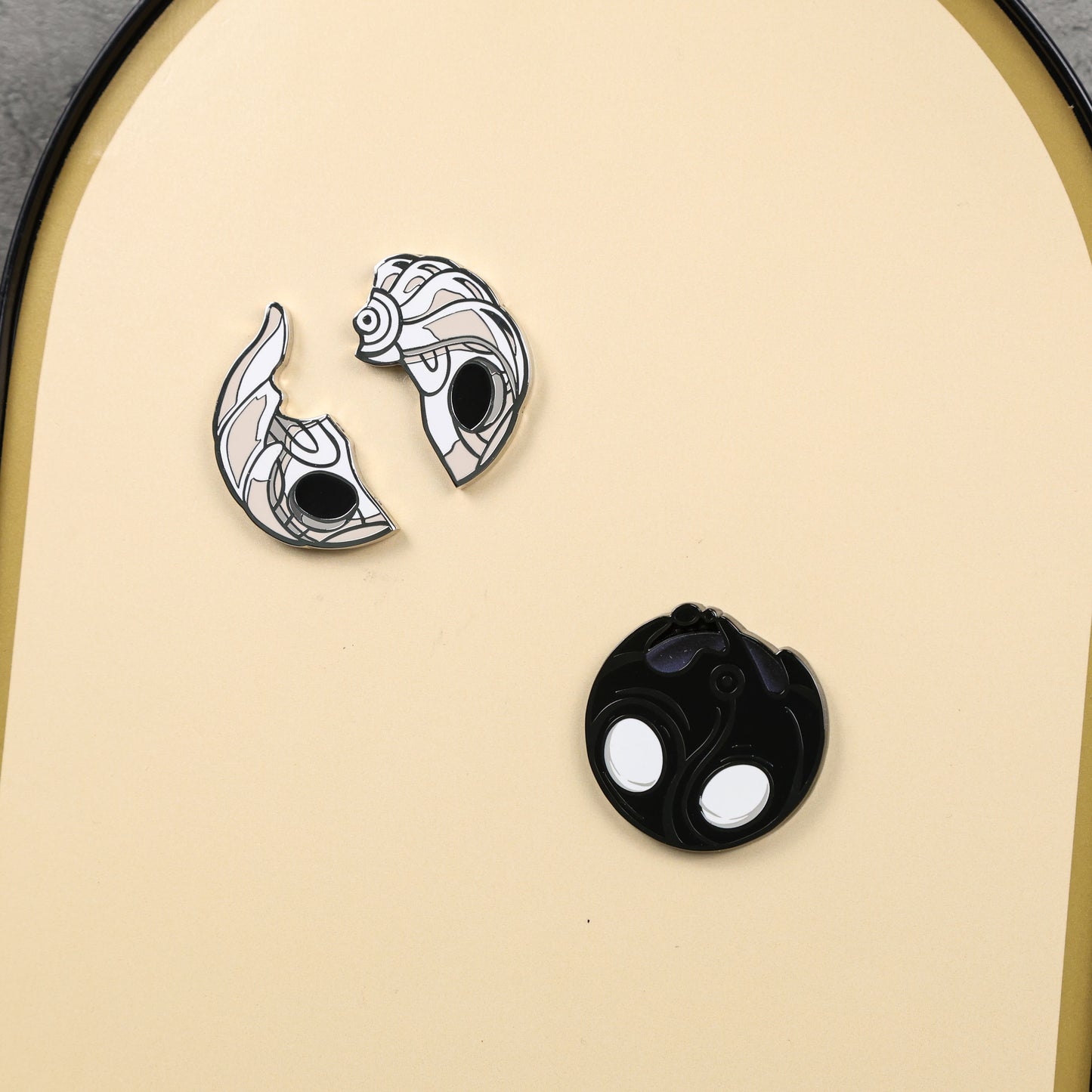 Hollow Knight Magnetic Metal Badge