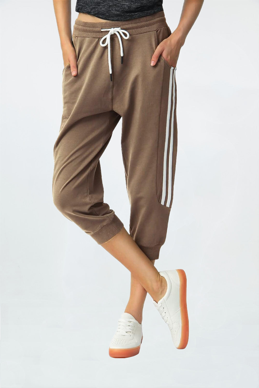 Comfortable and Stylish Capri Pants for Women - Perfect for Any Occasion